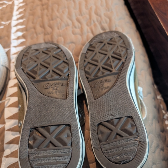 Converse All Star Sneakers 8.5 - Picture 2 of 3